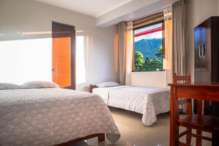 Room 20 of 28