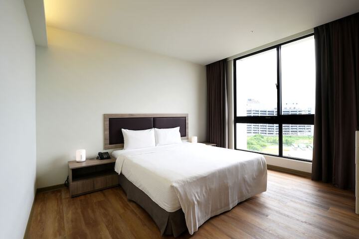 Room 18 of 155