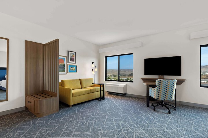 Room 30 of 52