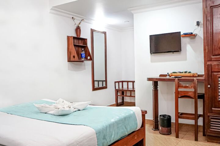 Room 7 of 16