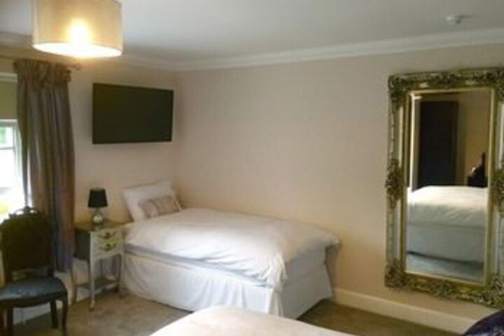 Room 14 of 25
