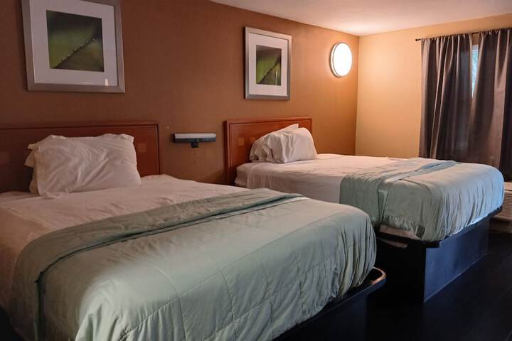 Deluxe 2 Double Beds (11 of 11)