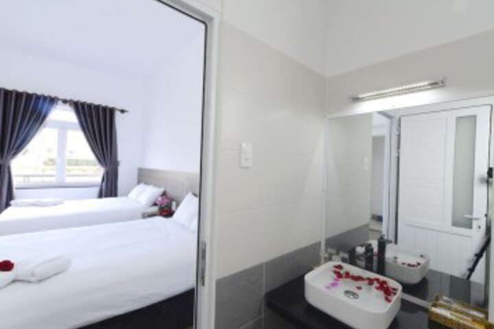 Room 35 of 42