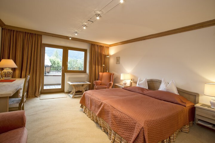 Room 16 of 72