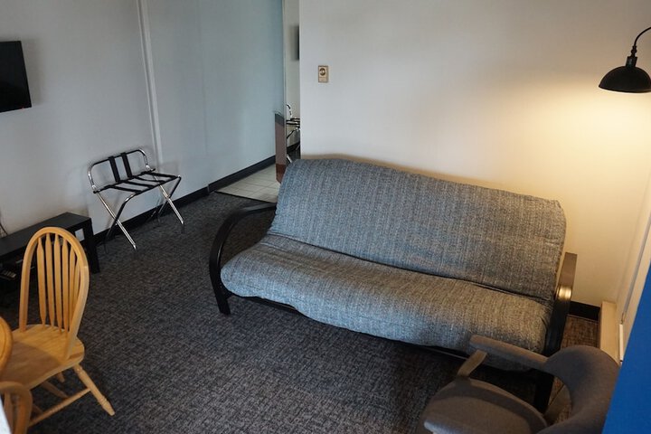 Room 6 of 26
