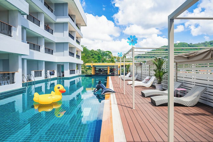 Pool 95 of 139