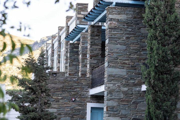 Hotel 75 of 89