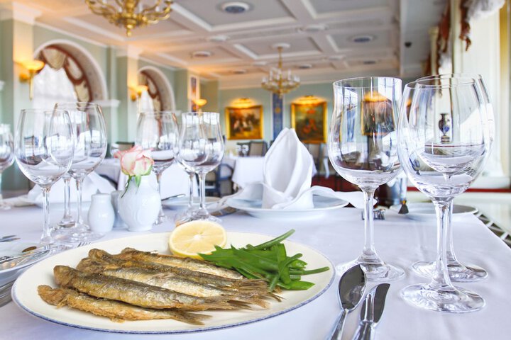 Dining 95 of 137