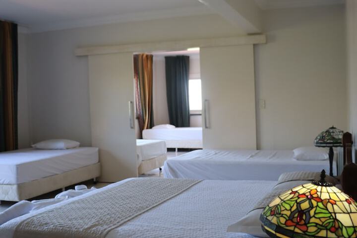 Room 38 of 127