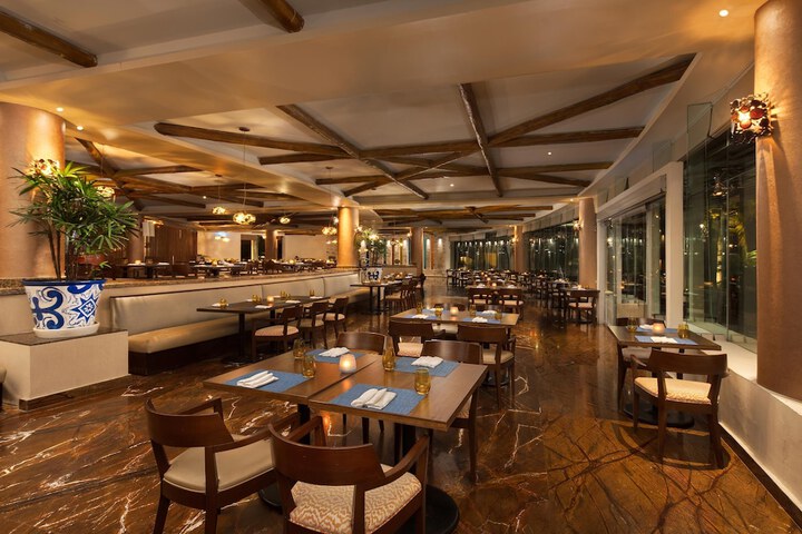 Dining 93 of 154