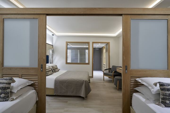 Room 12 of 79