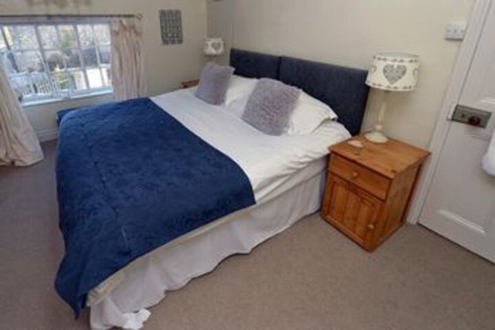 Room 13 of 34