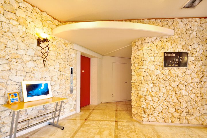 Hotel Interior 4 of 84