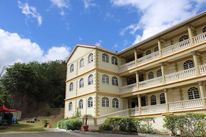 Hotel Exterior 74 of 85