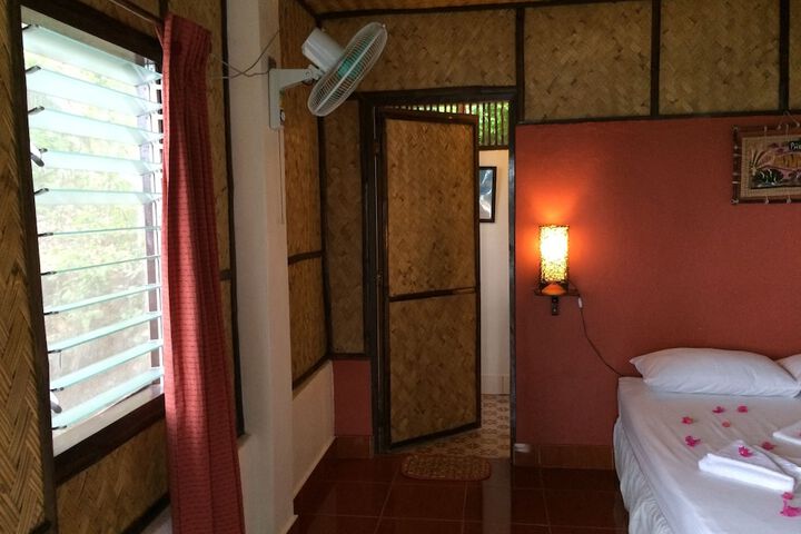 Room 9 of 109