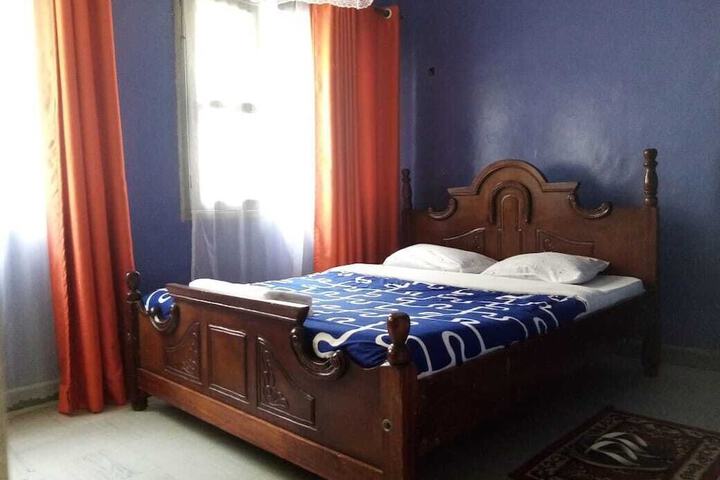 Room 6 of 7