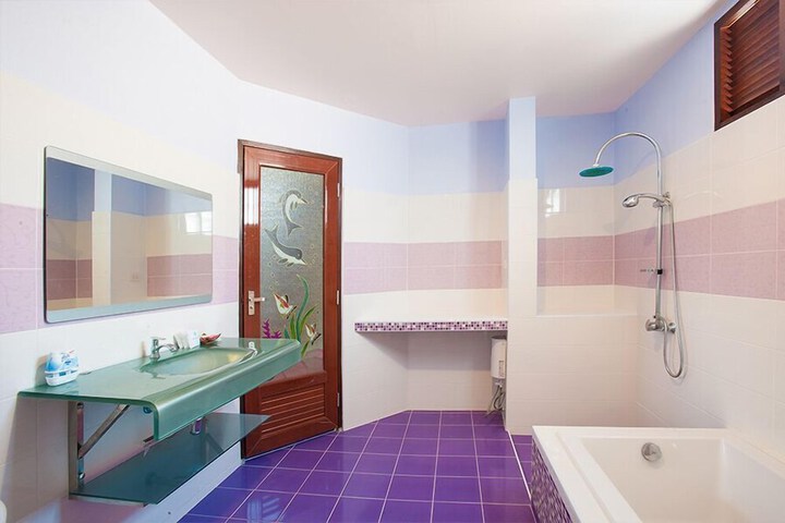 Room 35 of 56
