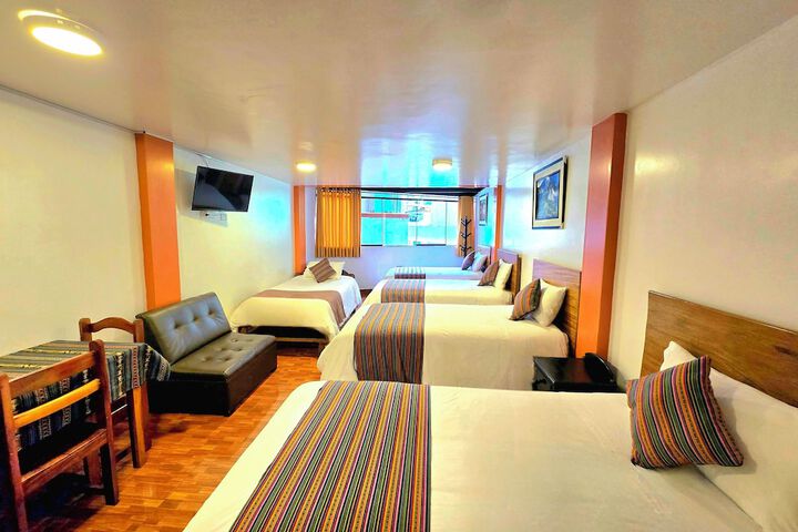 Room 7 of 28