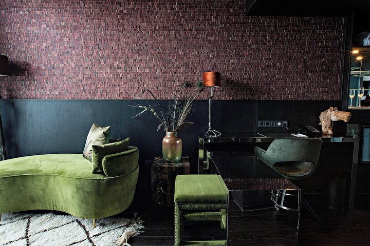 Room 19 of 76