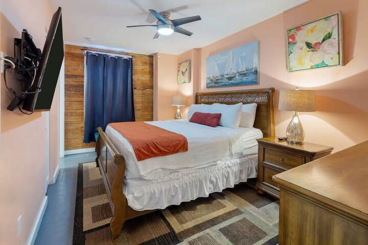 Room 7 of 27