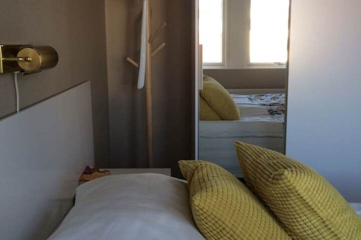 Room 13 of 39