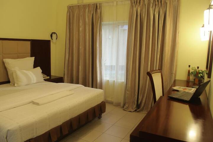 Room 9 of 46