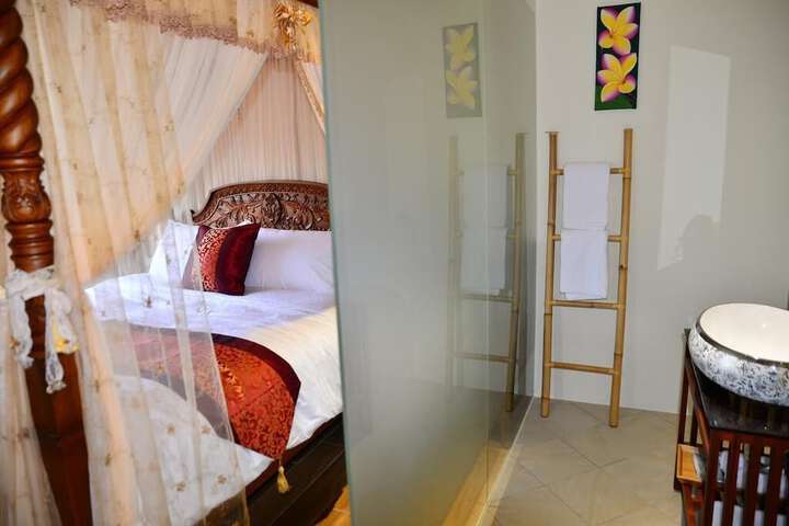 Room 8 of 42