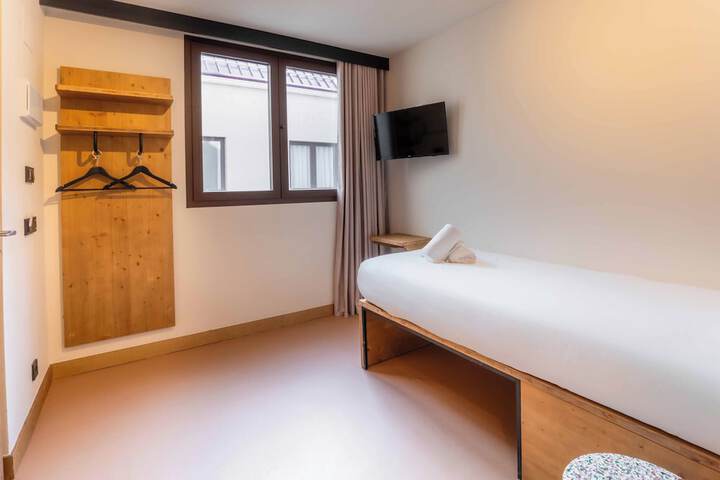 Room 56 of 89