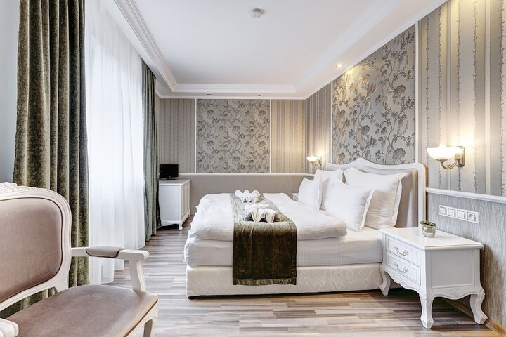 Room 3 of 51