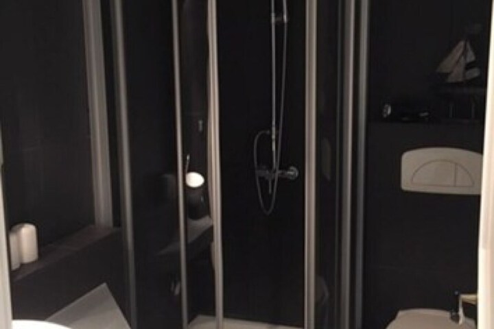 Room 151 of 187