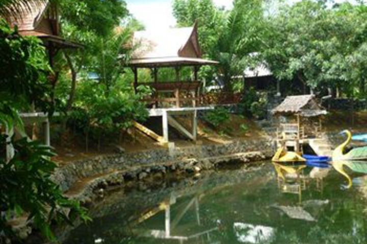 Property Grounds 16 of 29