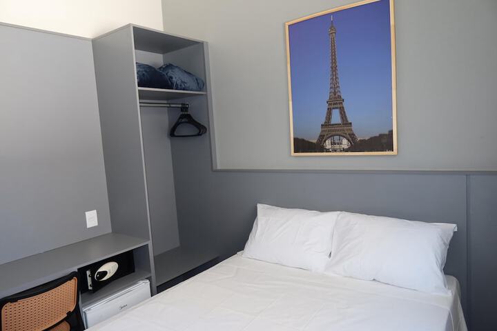 Room 51 of 111