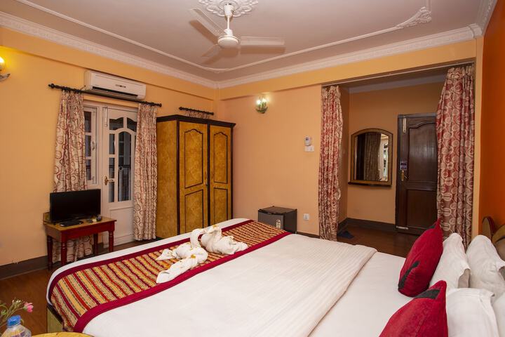 Room 16 of 49