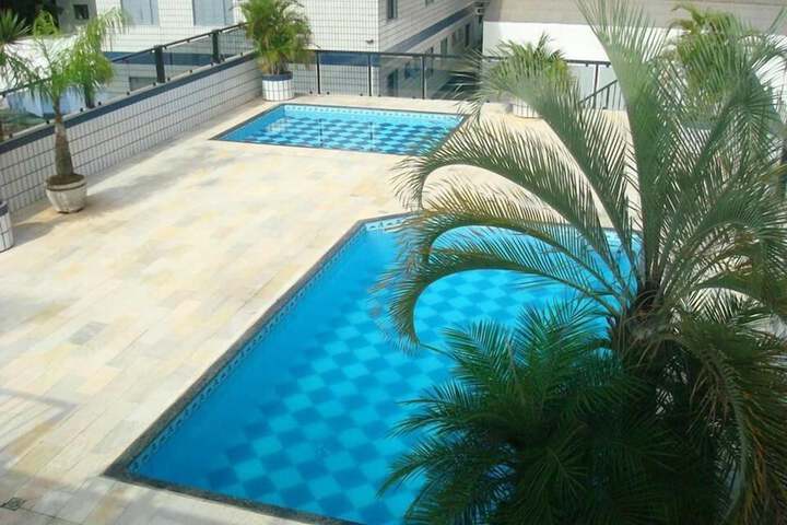 Pool 13 of 25