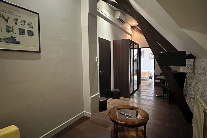 Room 45 of 83