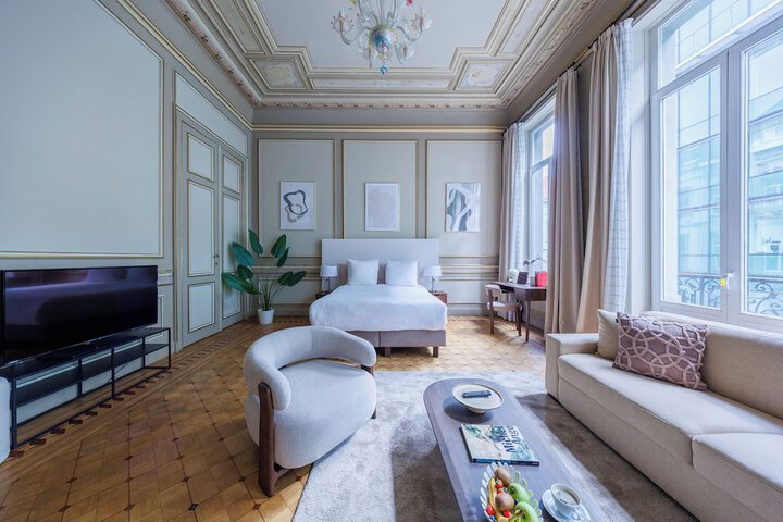 Room 46 of 186
