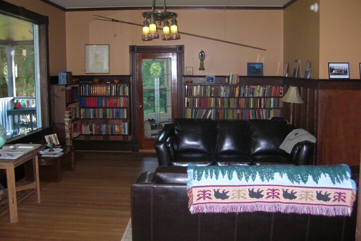 Hotel Interior 9 of 21