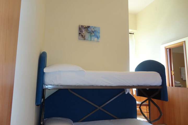 Room 36 of 79