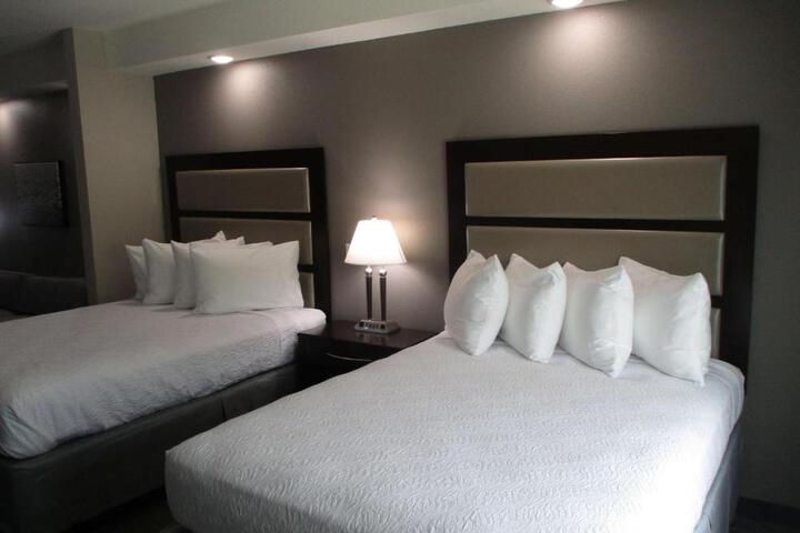 Suite King Size Bed (8 of 17)