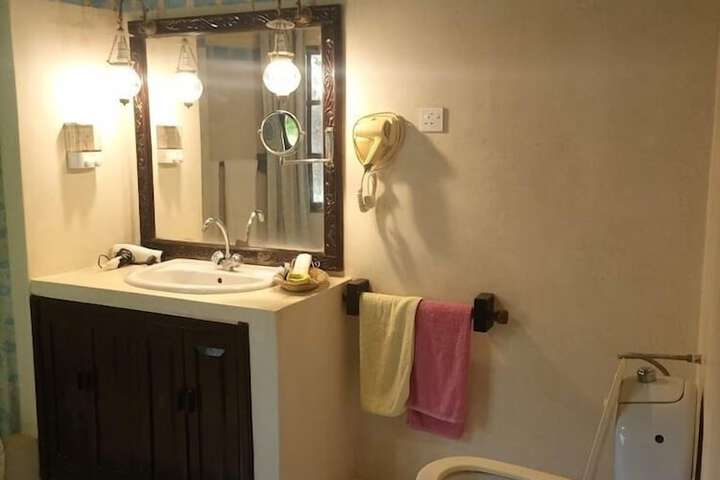 Room 14 of 50