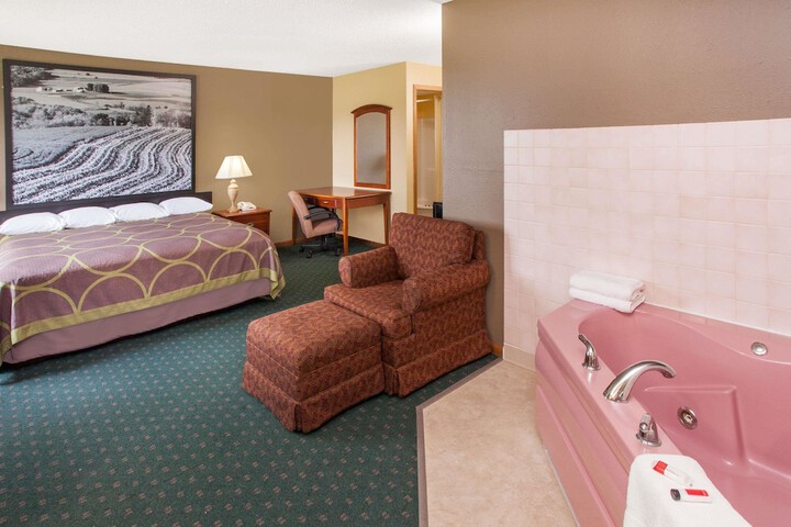 Standard King Bed Accessible (7 of 16)