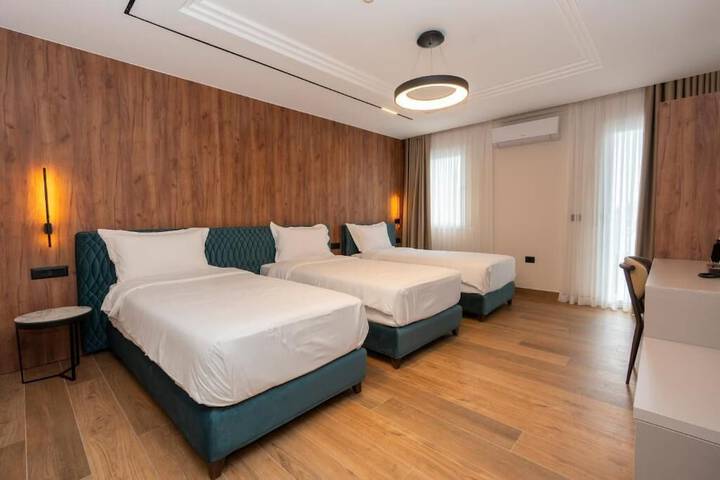 Room 22 of 77