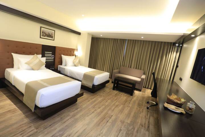 Room 2 of 6