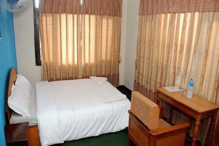Room 6 of 52