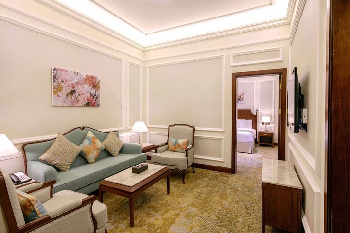 Room 35 of 100