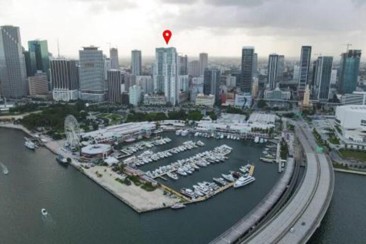 Image of Viva Viscayne Resort Style Amenties Parking Prime Location