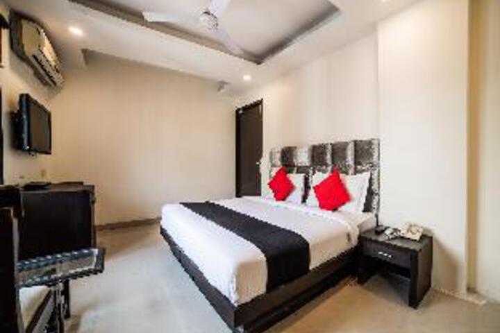 Capital O 29088 Hotel Jeyan Inn