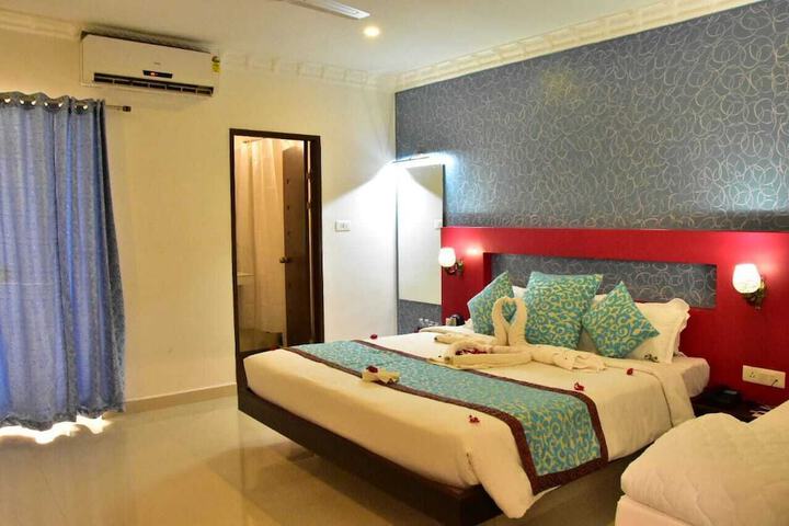 Room 8 of 26