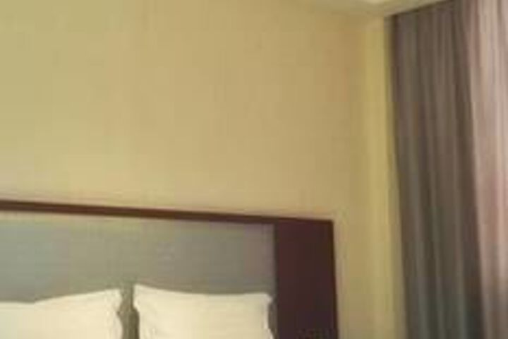 Room 22 of 40