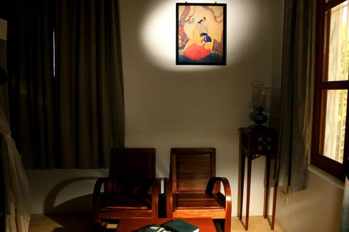 Room 32 of 71